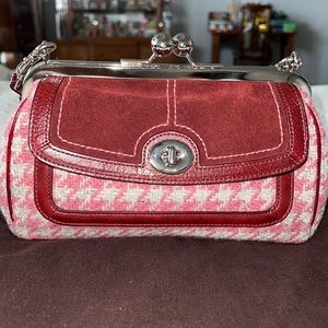 Fancy Original Coach bag 🍒